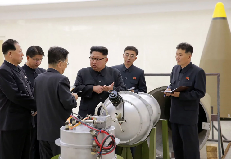 Észak-Korea hamarosan akár atombombát is dobhatna az USA-ra