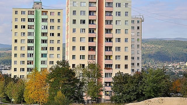 TRAGÉDIA: A tizedik emeletről ugrott le egy fiatalember Pozsonyban