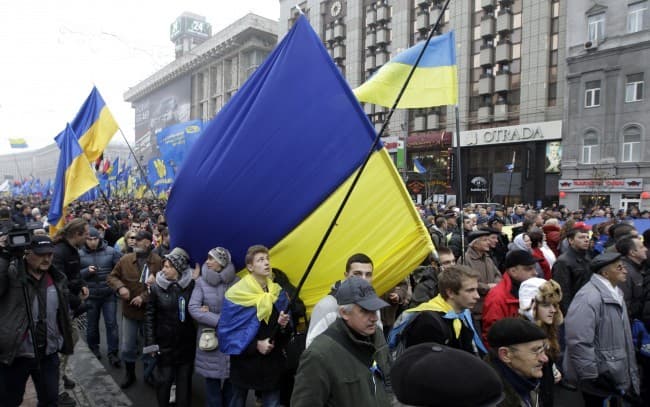 Ukrán válság - Ólomsörétes lőszerrel lőtték a tüntetőket a kijevi Majdanon