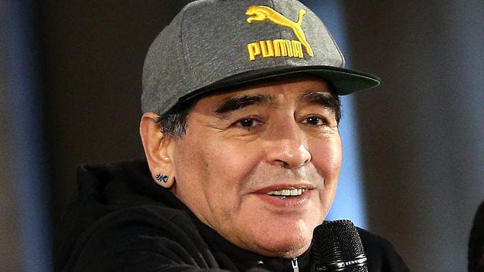 Vb-2018 - Maradona elnézést kért, amiért a lelátón dohányzott