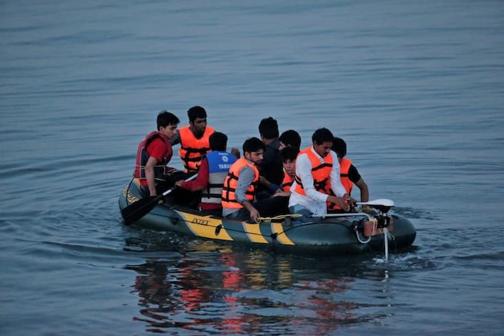 Egy nap alatt több mint 3 ezer embert mentettek ki a Földközi-tengeren