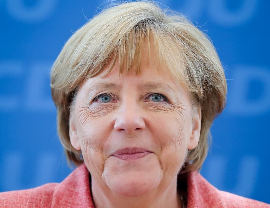 Merkel nem adja meg magát: bírálta a muszlimokat elutasító országokat