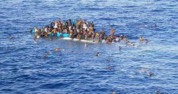 Hetvennél több menekült holtteste sodródott partra Líbiában