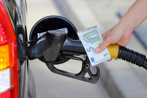 Kilenc benzinkúton találtak rossz minőségű üzemanyagot az ellenőrök