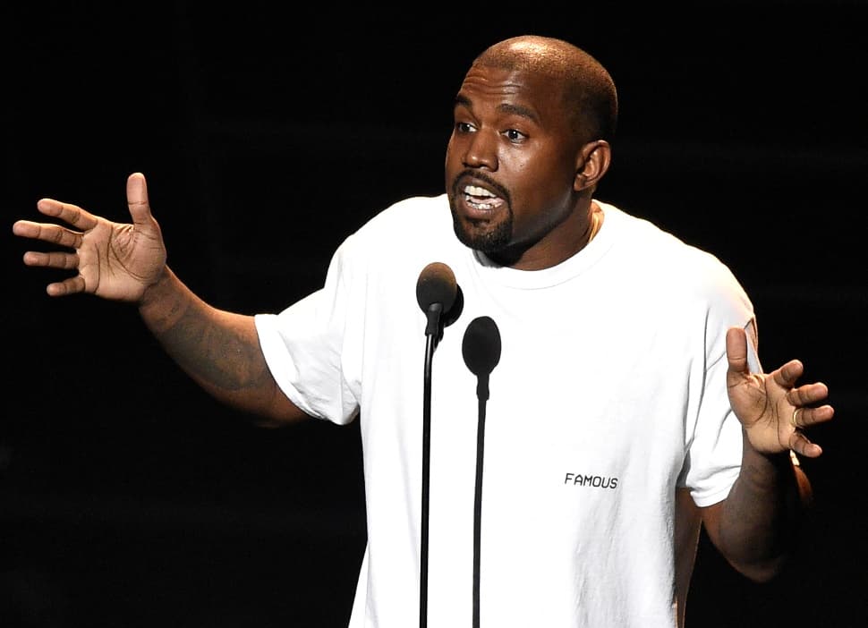 Kanye West politizálni kezdett a színpadon, majd dühödten levonult és lefújta a turnéját