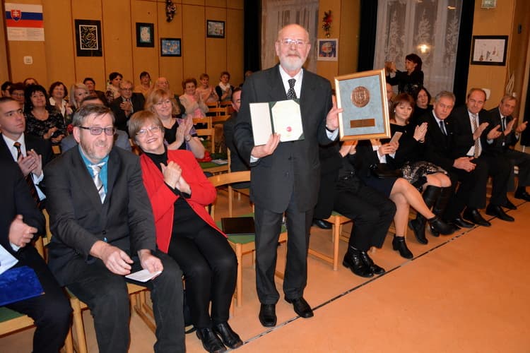 Matus János kapta a nagymegyeri Pro urbe-díjat