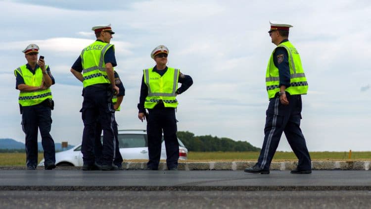 Megsebesült 69 rendőr a Németországban történt zavargásban