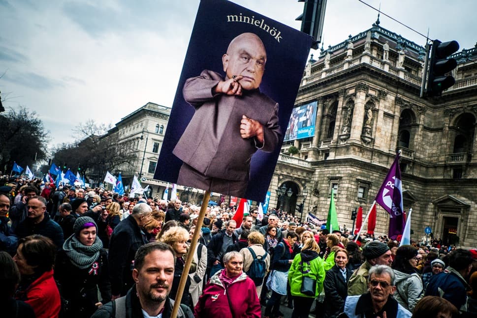Pampog a Fidesz, és ezt is Sorosra fogja