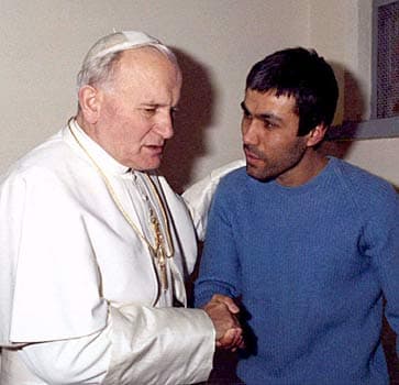 Az exterrorista merénylő találkozna a pápával