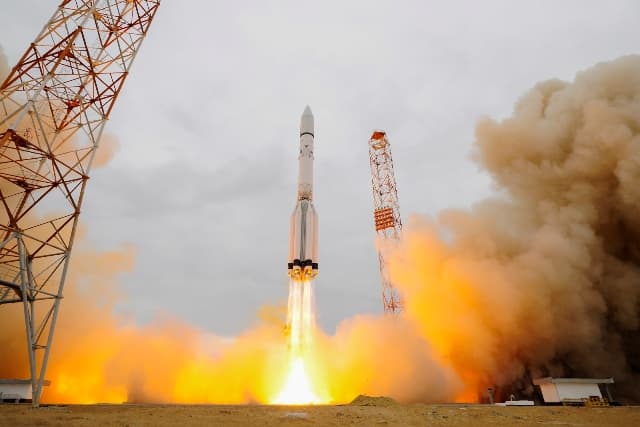 Orosz Proton-M hordozórakétával bocsátottak fel egy amerikai műholdat