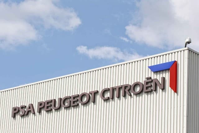 Dízelbotrány - A csalás elleni hivatal szerint a Peugeot Citroen autógyár kétmillió motorral csalt
