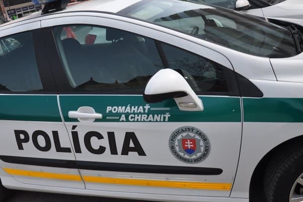 BALESET: Négy autó ütközött Pozsonyban