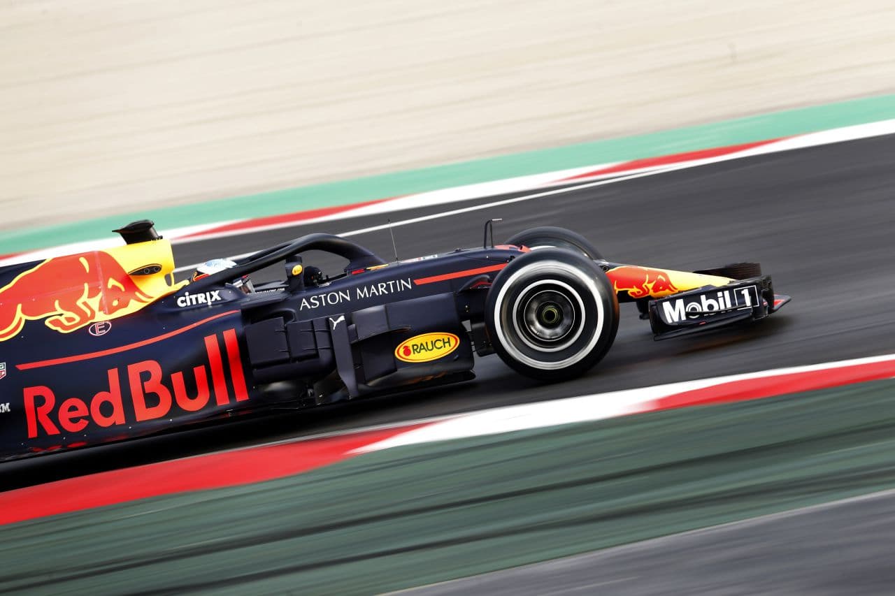 Forma-1: Ricciardo nem hivatalos pályacsúcsot autózott Barcelonában