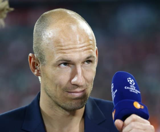 Arjen Robben tevékenyen részt venne a kapitánykeresésben