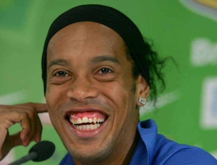 Ronaldinho fia a Barcelona ifjúsági akadémiájához írt alá