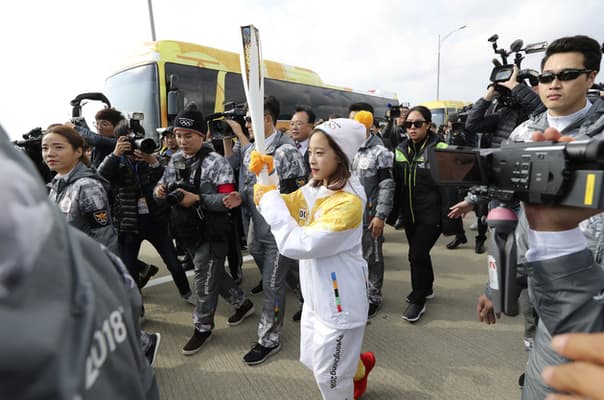 Megérkezett az olimpiai láng Dél-Koreába