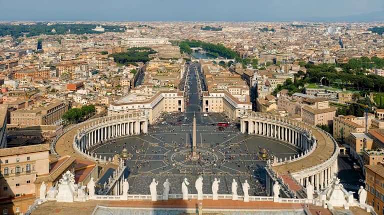 Nem árulhatnak cigarettát a Vatikánban