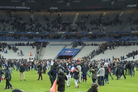 PÁRIZSI MERÉNYLET: Sokan meghalhattak volna a Stade de France stadionban is