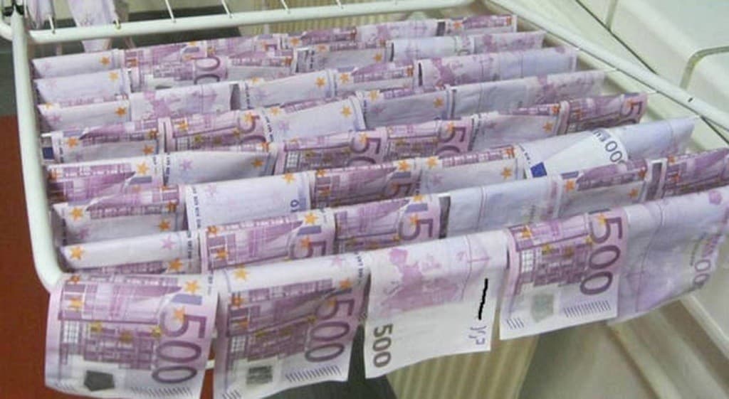 Letartóztattak egy férfit a Dunában talált pénz ügyében