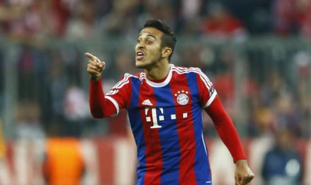 Thiago két évig még biztosan marad a Bayern Münchennél