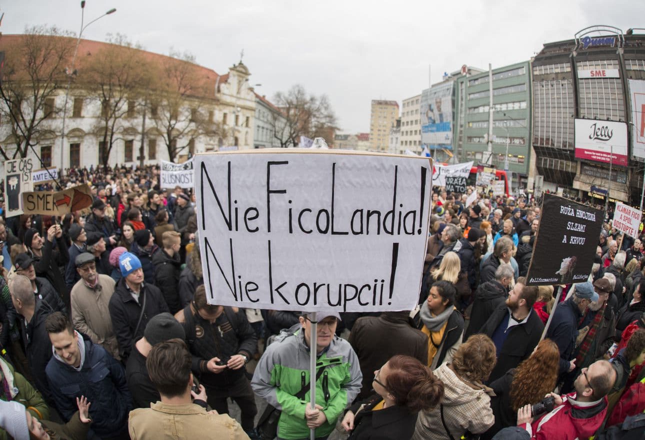 Még mindig nem lett tisztességesebb Szlovákia - Húsvét után újabb tüntetés jön!