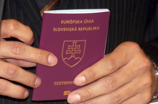 Eddig 300-an kérvényezték, hogy visszakaphassák szlovák útlevelüket