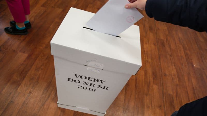 Választások: Könnyen lehet, hogy egy nő kétszer is szavazott