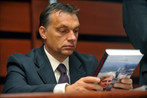 Orbán Viktor egy fáradt öregúr, Gyurcsány pedig kalandor?