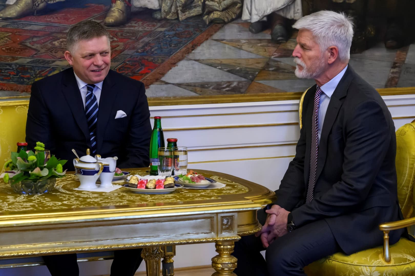 Fico jól „bemutatkozott” Prágában, csak Čaputovának köszönheti, hogy a cseh elnök nem mutatott neki ajtót