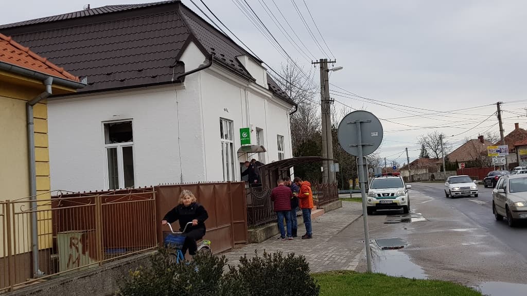 Felrobbantottak egy bankautomatát Ekecsen!