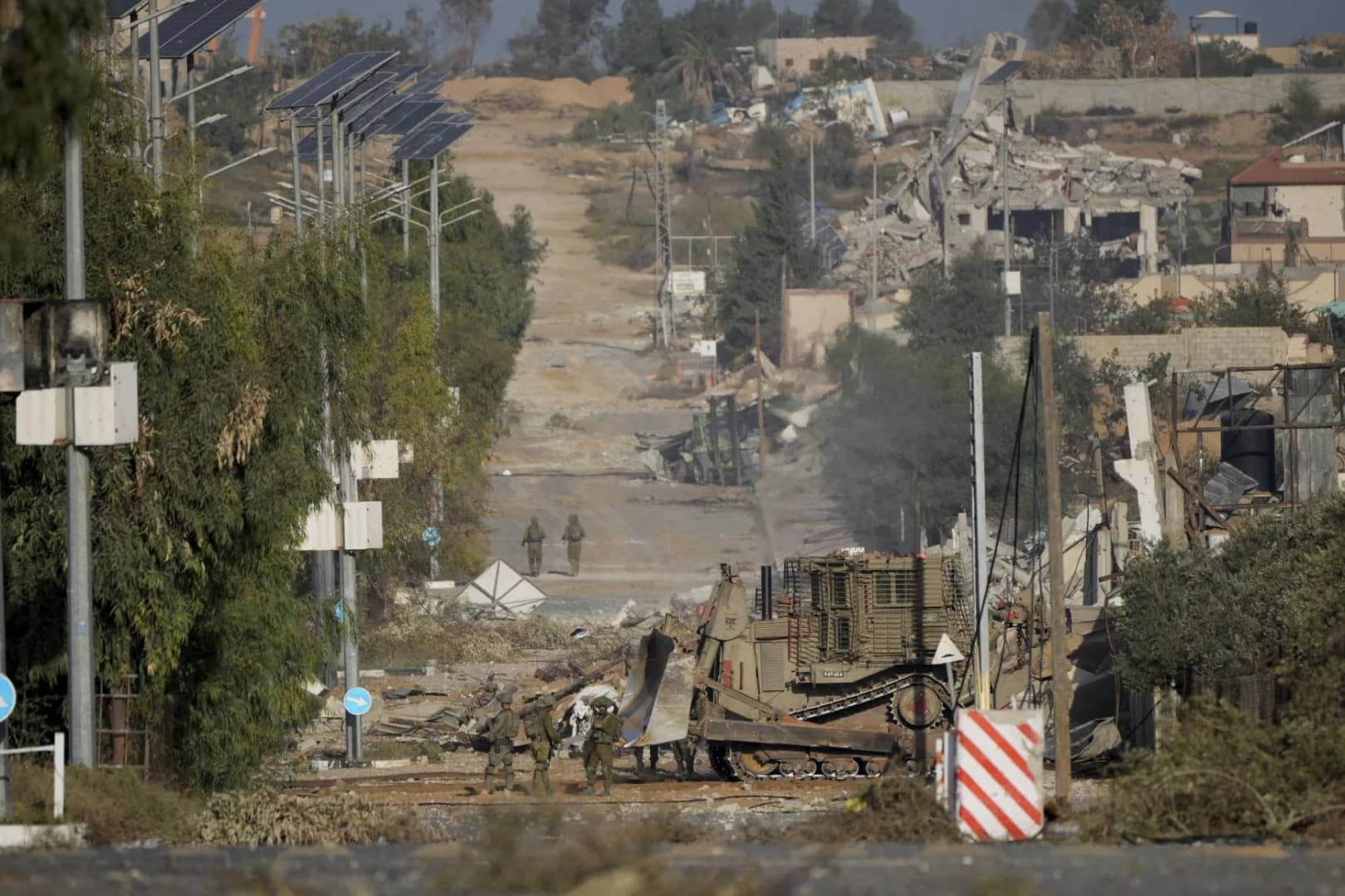 Izrael újabb segélyszállítmányt engedett be Gázába