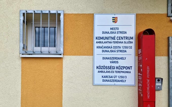 Egészségügyi betéteket tartalmazó automatát helyeztek el Dunaszerdahelyen
