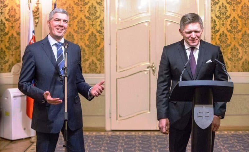 Robert Fico vasárnap estére megfőzte, majd megette vacsorára Bugárt és Procházkát is!