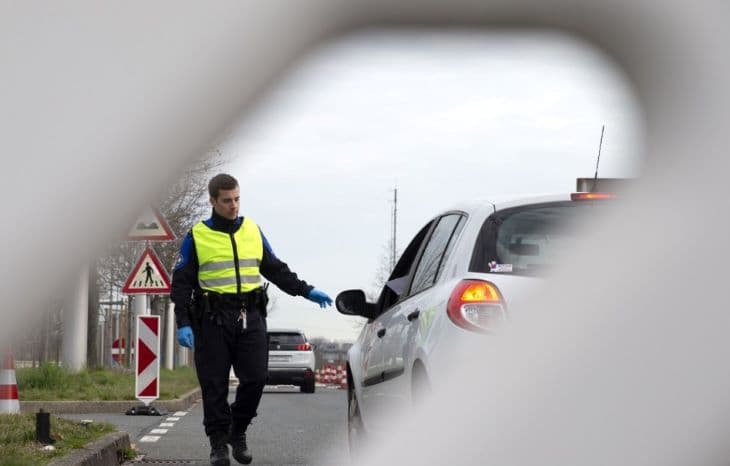 A német kormány mérlegeli a lengyel és a cseh határszakasz állandó ellenőrzését