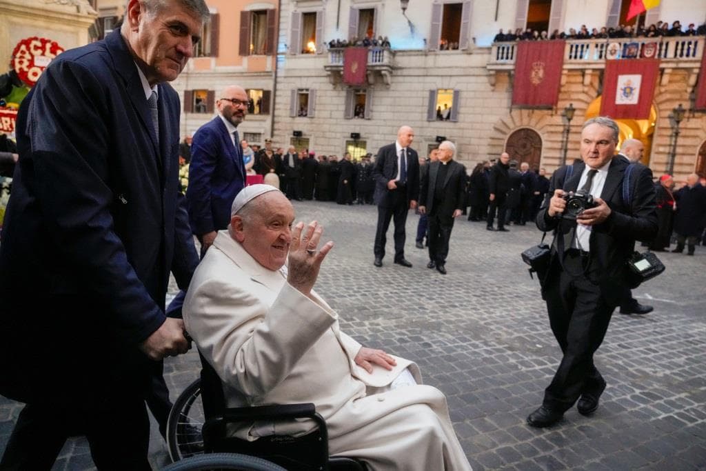 Békét kért a világban Ferenc pápa a szeplőtelen fogantatás ünnepi szertartásain