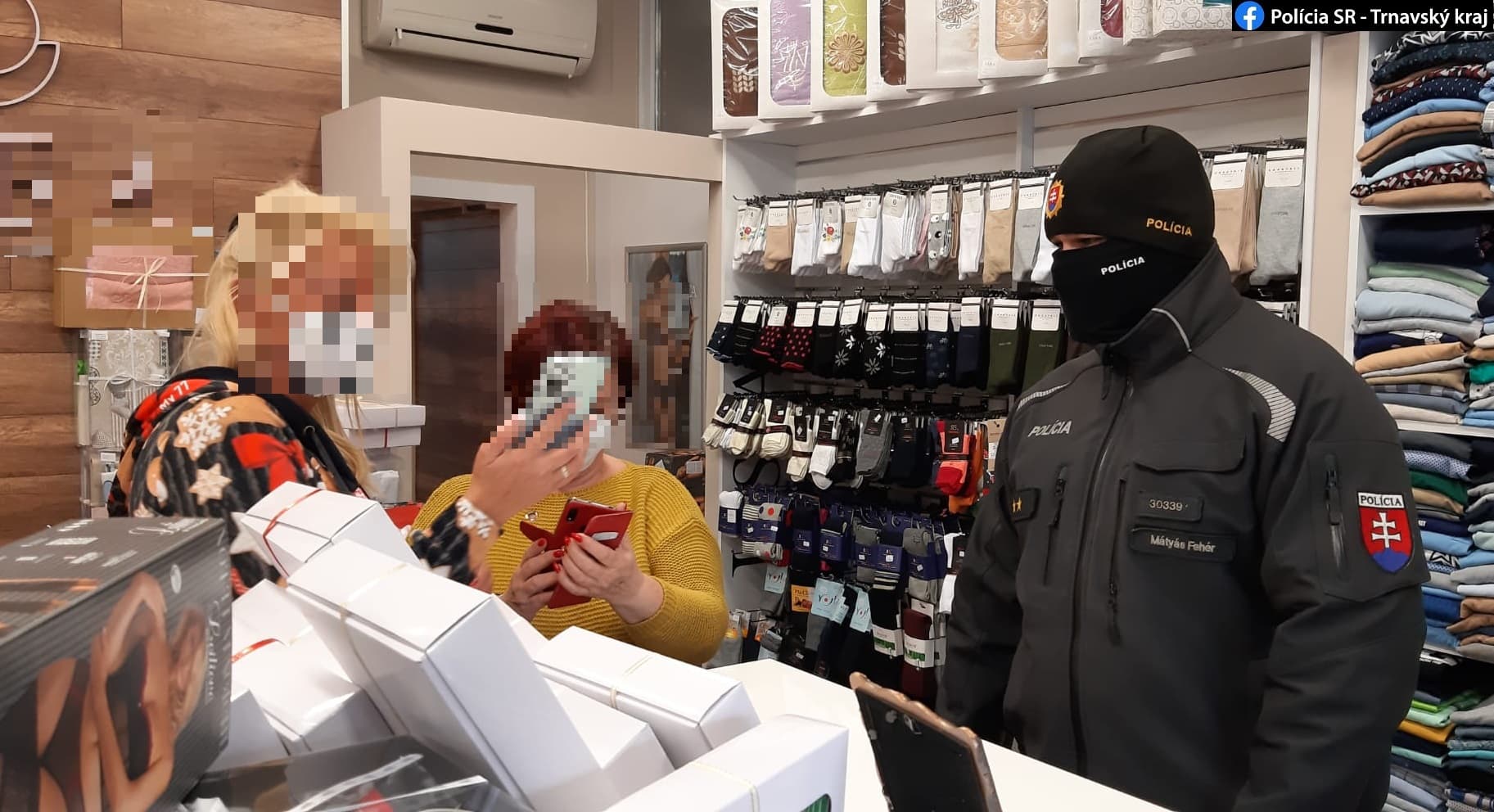 Így ellenőrzitek a rendőrök a dunaszerdahelyi üzletekben (FOTÓK)