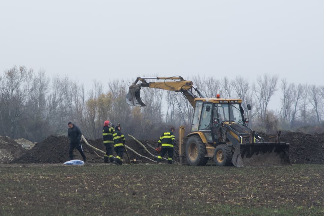 MAFFIA: Két holttestet találtak Dunaszerdahely közelében!