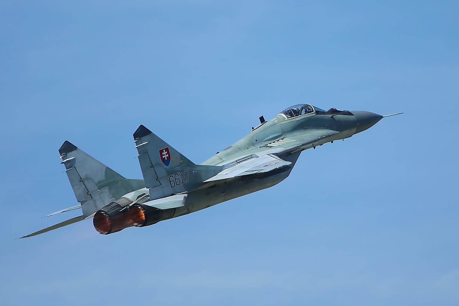 Ma mégsem tárgyal a parlament a szlovák MiG-ek átadásáról Ukrajnának, hiányzott a védelmi miniszter