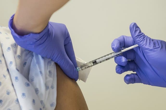 Januárban több mint 200 ezer adag vakcinának kellene érkeznie Szlovákiába
