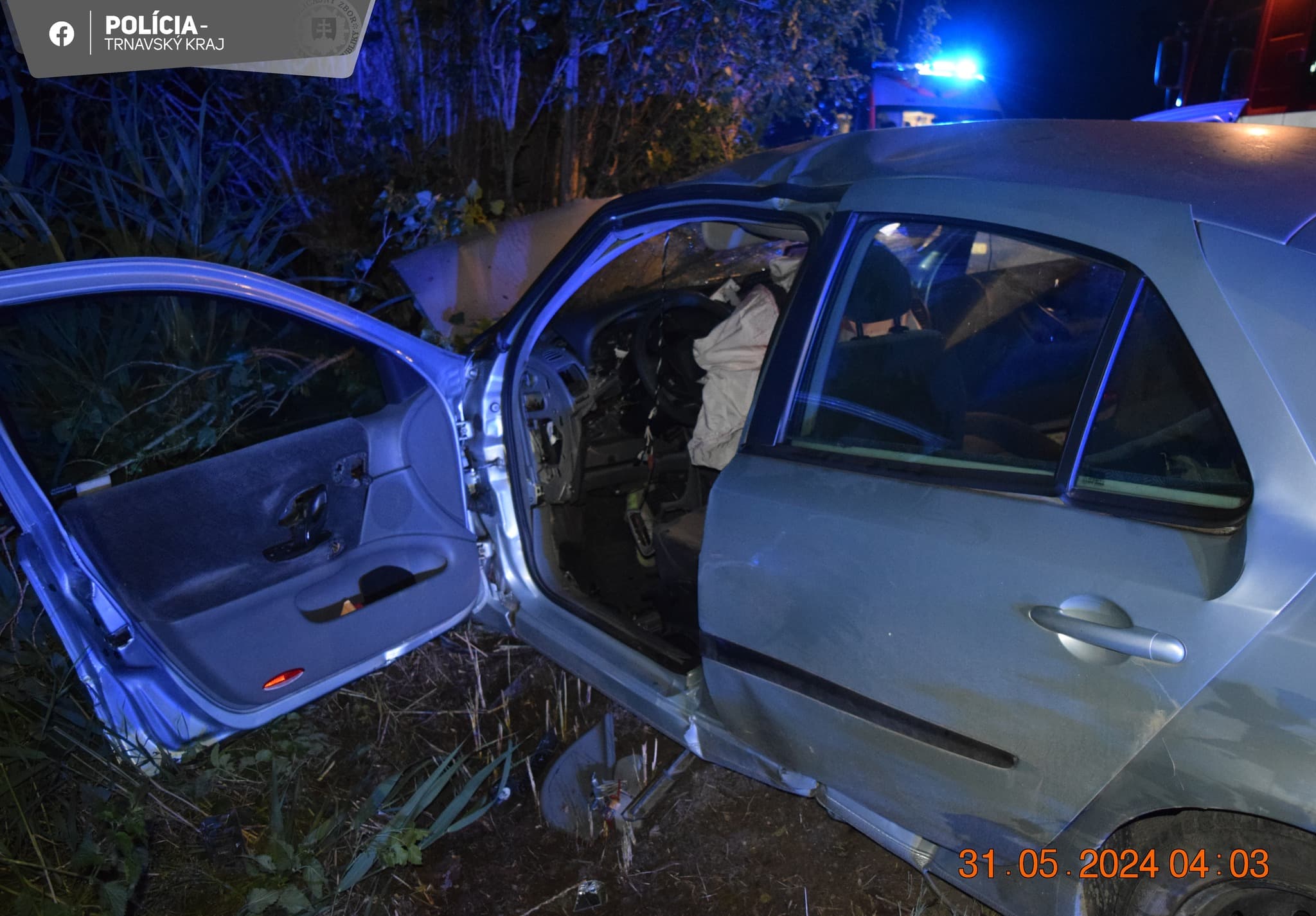 Szörnyű baleset: fának rohant autójával a 21 éves sofőr Balony és Szap között, nem élte túl