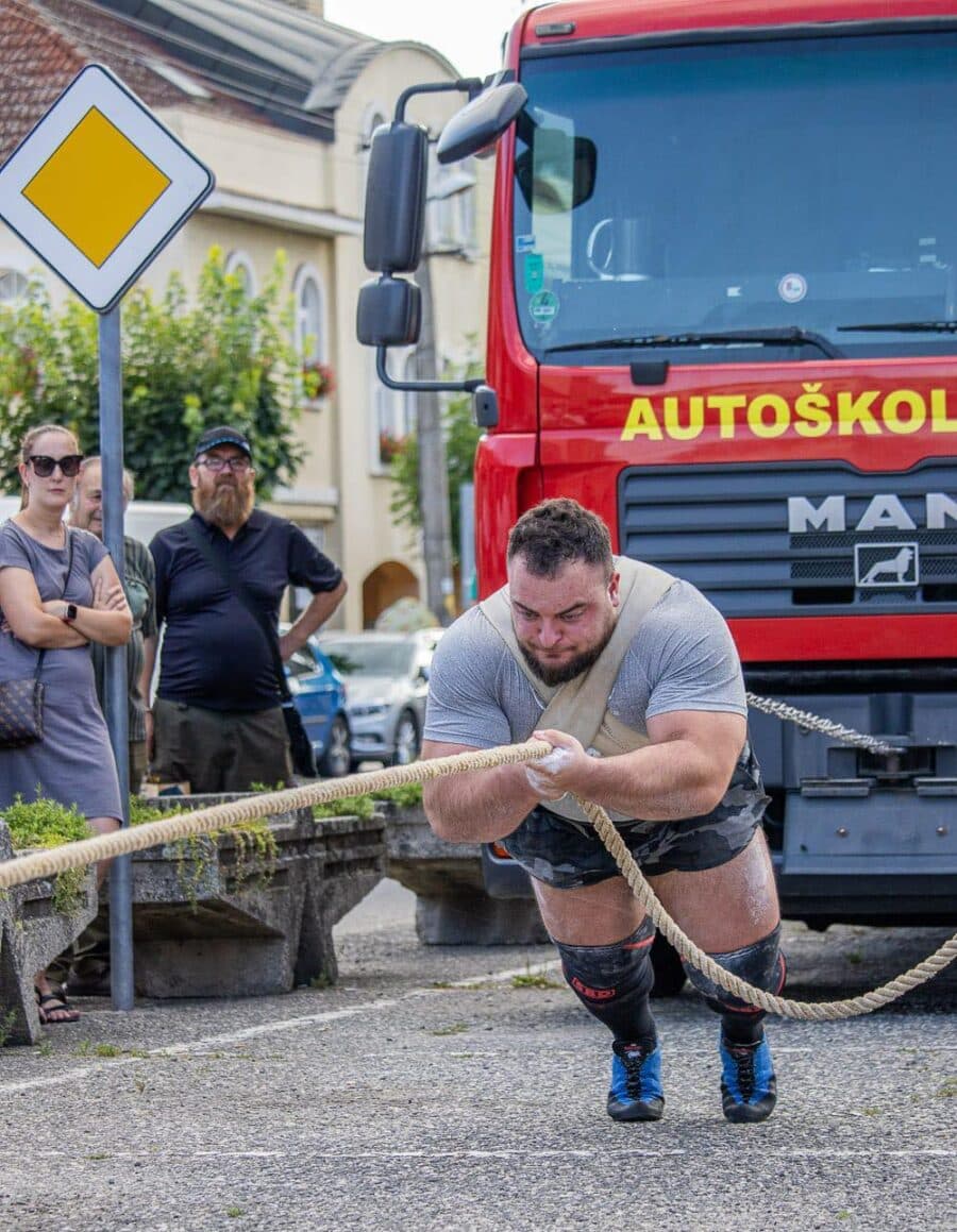 A dunaszerdahelyi Uváček Patrik Szlovákia legerősebb embere!