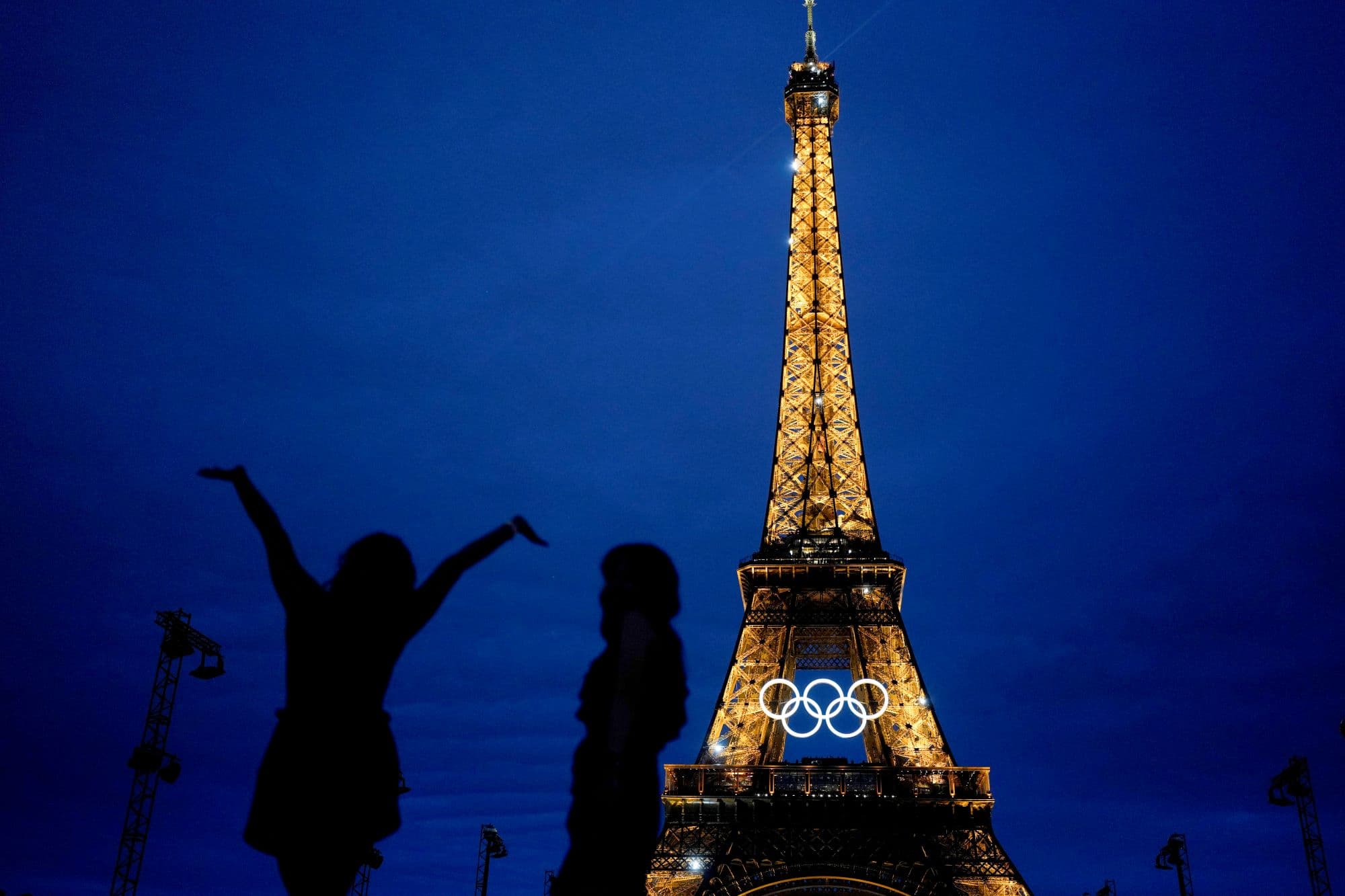 Kezdődik a világ legnagyobb sporteseménye, augusztus 11-ig lobog az olimpiai láng Párizsban