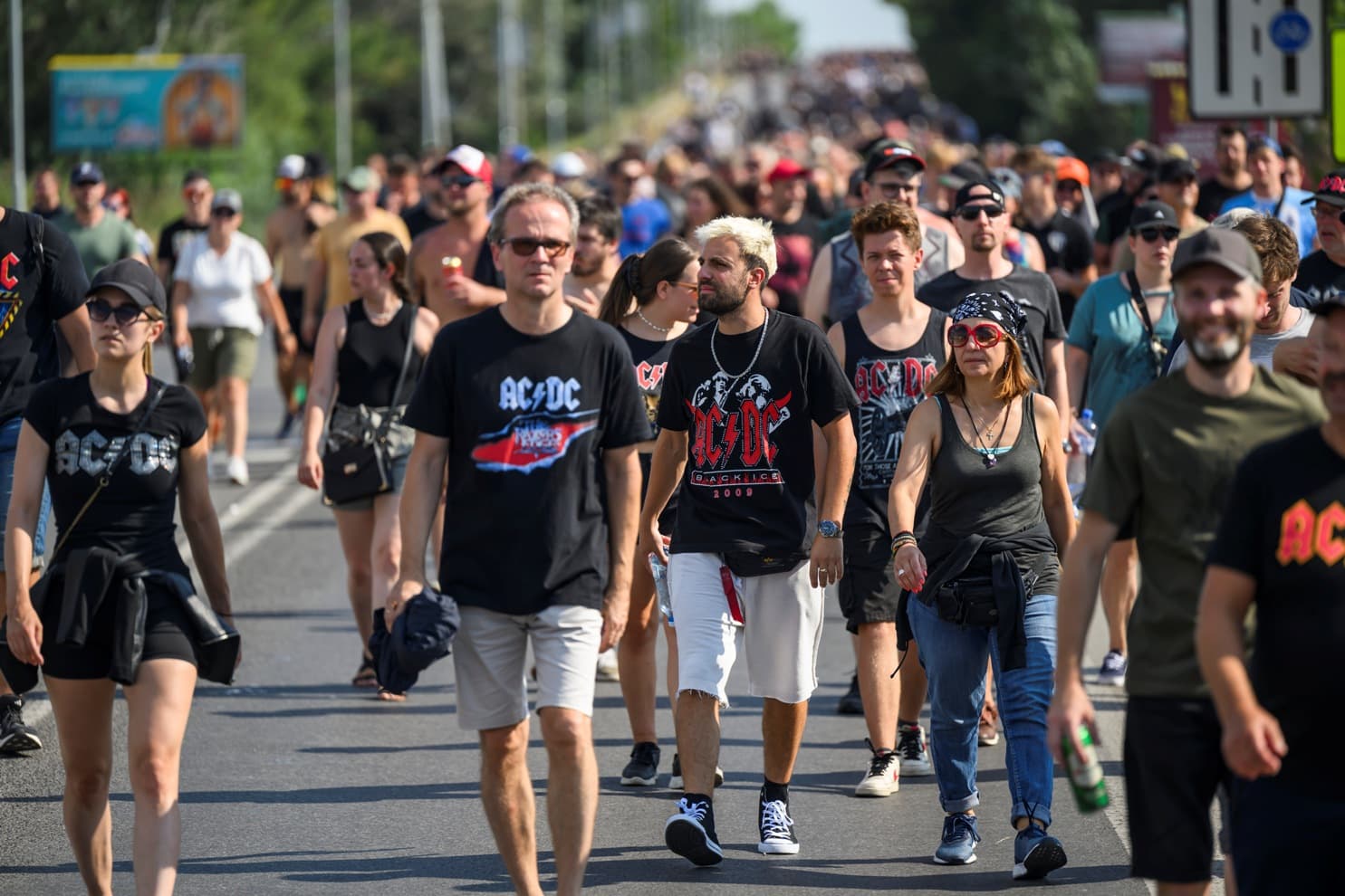 Sűrű a forgalom az AC/DC-koncert közelében, a belügyminisztérium helikoptere is felszállt