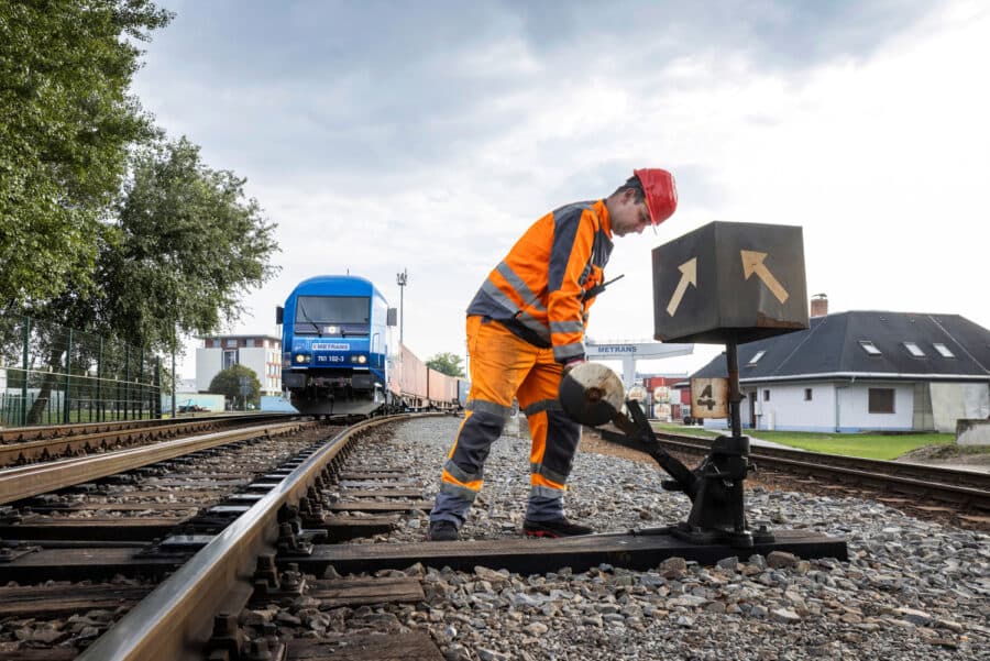 Csatlakozz a METRANS csoporthoz: Ahol a karriered célt ér és lehetőséget nyer!