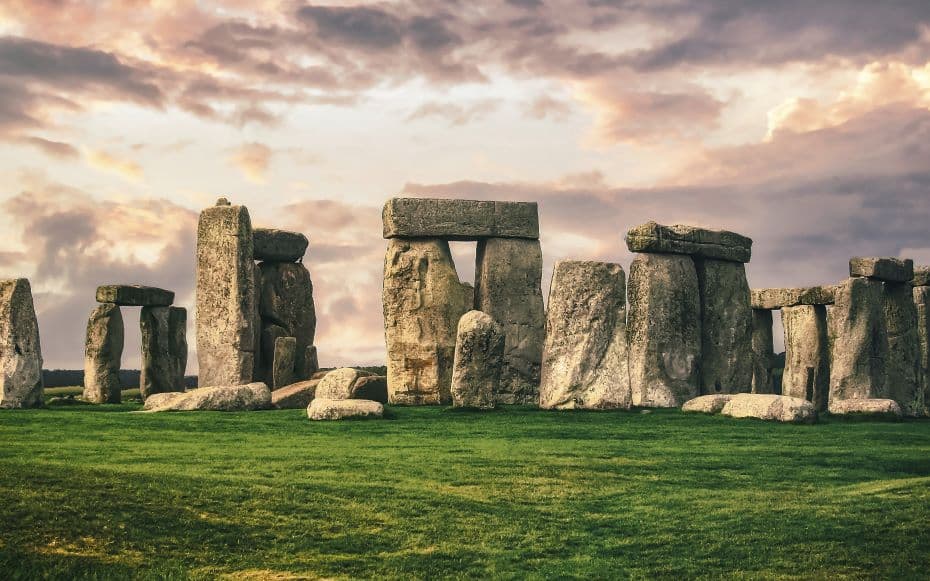 Nem veszi fel az UNESCO a Stonehenge-t a veszélyeztetett világörökségi helyszínek listájára