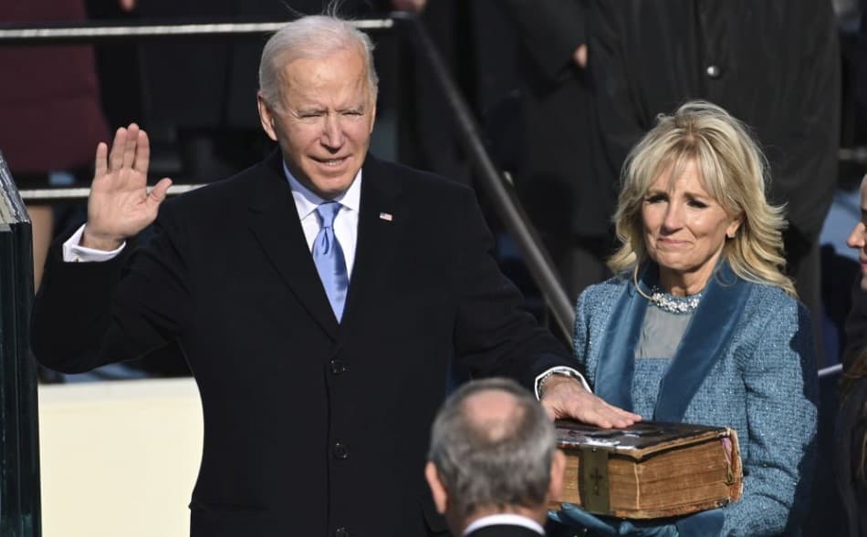 Joe Bidenék utoljára halloweeneztek a Fehér Házban - a First Lady pandának öltözött be (VIDEÓ)