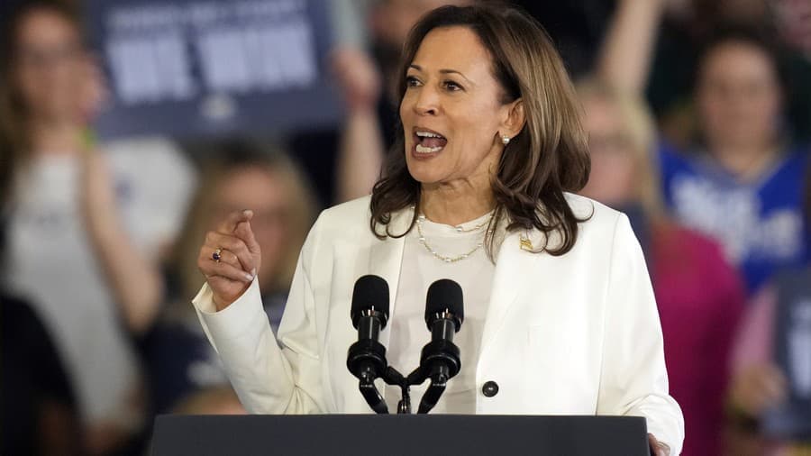 Szokatlan gesztust tett a republikánusok felé Kamala Harris