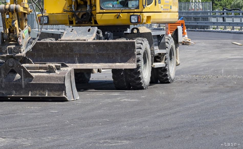 Nagyszombat megyében több helyen útfelújítások lesznek a következő hetekben, köztük van a dunaszerdahelyi járásbeli Ekecs utáni szakasz is