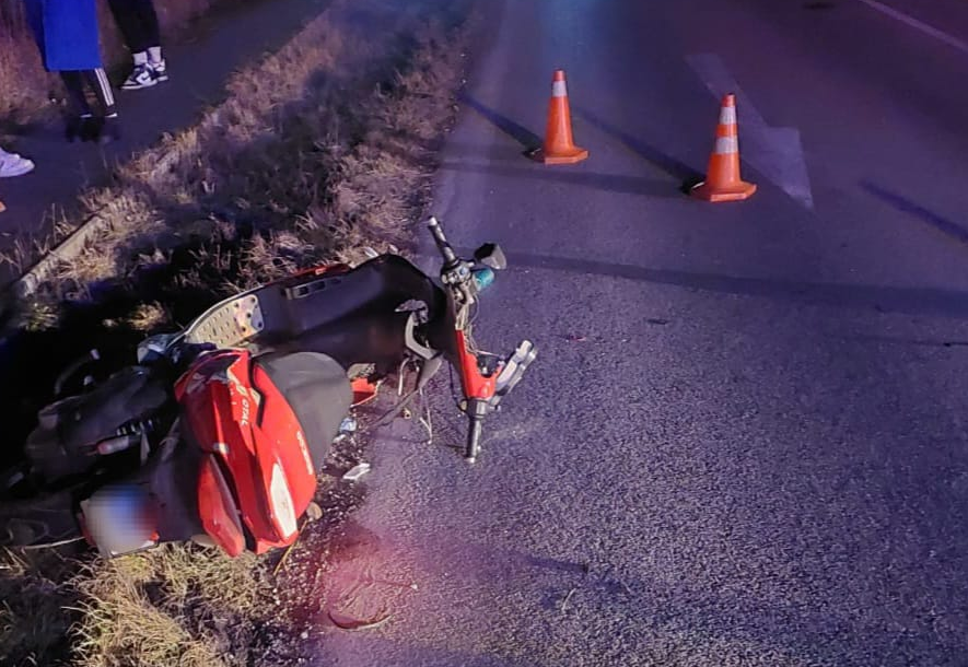 TRAGÉDIA: Közlekedési táblának csapódott egy motoros, a helyszínen életét vesztette