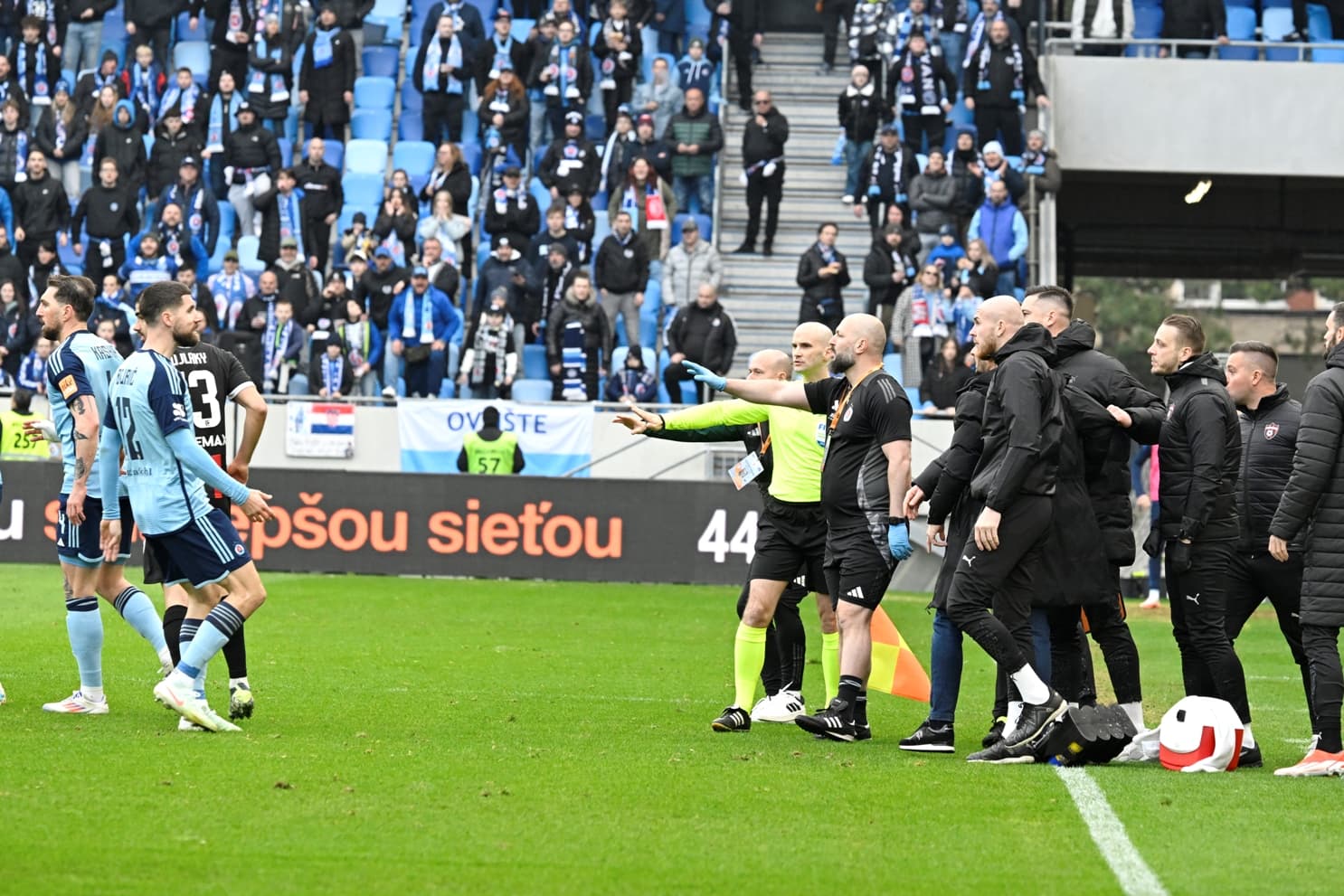 Niké-liga, rájátszás, 2. forduló: Elborult Weiss agya a drámai rangadón, a komáromiak újabb győzelemmel menetelnek a bennmaradás felé